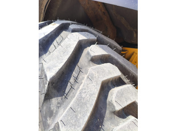 JCB 4CX līzingu JCB 4CX: foto 5