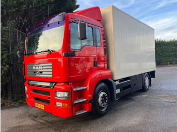 Kravas automašīna ar slēgto virsbūvi MAN