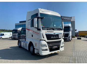 : fotogrāfija galvenē