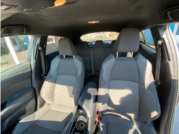 SUV Toyota C-HR 1.8-l-VVTi Hybrid Flow: foto 3 SUV Toyota C-HR 1.8-l-VVTi Hybrid Flow: foto 3