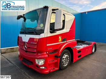 Vilcējs MERCEDES-BENZ Actros 1843