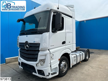 Vilcējs MERCEDES-BENZ Actros 1843