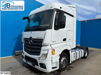 Vilcējs MERCEDES-BENZ Actros 1843