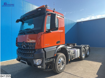 Vilcējs MERCEDES-BENZ Arocs 2648