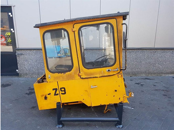 Kabīne un interjers AHLMANN