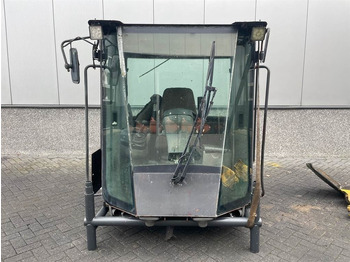 Kabīne un interjers NEW HOLLAND