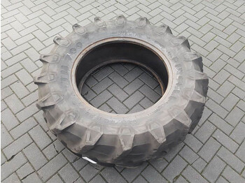 Pirelli 420/70R28-Tire/Reifen/Band līzingu Pirelli 420/70R28-Tire/Reifen/Band: foto 2