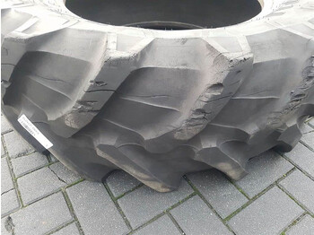Pirelli 420/70R28-Tire/Reifen/Band līzingu Pirelli 420/70R28-Tire/Reifen/Band: foto 3