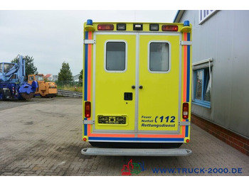 Ātrās palīdzības mašīna Mercedes-Benz Sprinter 516 CDI Intensiv- Rettung- Krankenwagen: foto 5
