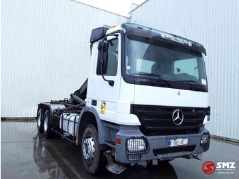 Konteineru vedējs/ Kravas automašīna ar noņemamā virsbūve MERCEDES-BENZ Actros