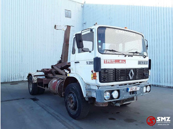 Konteineru vedējs/ Kravas automašīna ar noņemamā virsbūve RENAULT G 290