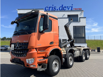 Pacēlājs ar āķi MERCEDES-BENZ Arocs 3251