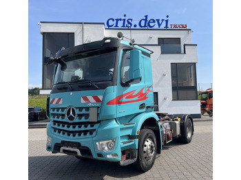 Vilcējs MERCEDES-BENZ Arocs 1848