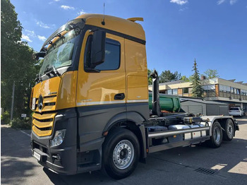 Pacēlājs ar āķi MERCEDES-BENZ Actros 2645