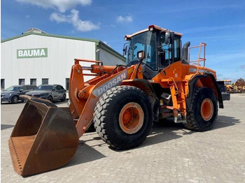 Riteņu iekrāvējs DOOSAN DL300