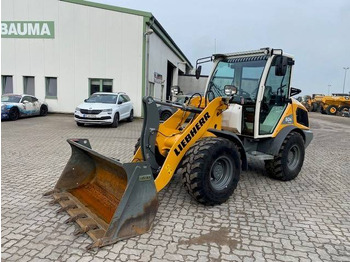 Riteņu iekrāvējs LIEBHERR L 504