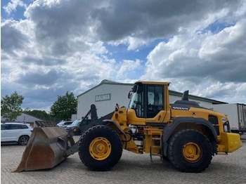 Riteņu iekrāvējs VOLVO L120H
