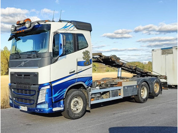 Būvgružu konteineru vedējs VOLVO FH13 420