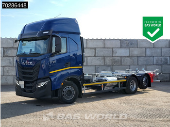Konteineru vedējs/ Kravas automašīna ar noņemamā virsbūve IVECO S-WAY