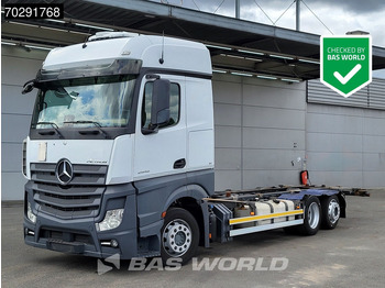 Konteineru vedējs/ Kravas automašīna ar noņemamā virsbūve MERCEDES-BENZ Actros 2542