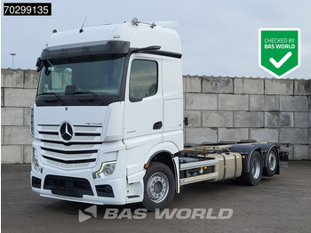 Konteineru vedējs/ Kravas automašīna ar noņemamā virsbūve MERCEDES-BENZ Actros 2553