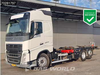 Konteineru vedējs/ Kravas automašīna ar noņemamā virsbūve VOLVO FH 460