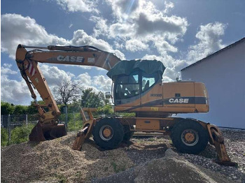 Riteņu ekskavators CASE