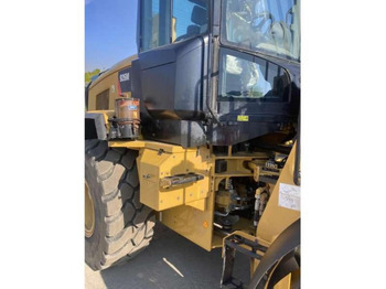 Riteņu iekrāvējs Caterpillar 926M: foto 3