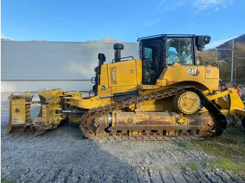 Buldozers CATERPILLAR D6