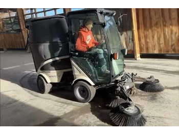 Ielu tīrīšanas mašīna