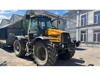 Traktors JCB