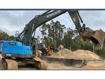 Kāpurķēžu ekskavators VOLVO ECR235DL