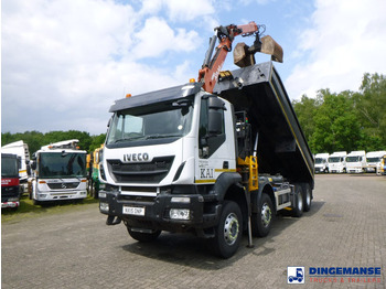 Kravas auto ar manipulatoru IVECO Trakker