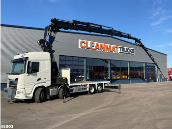 Kravas auto ar manipulatoru DAF XF 530