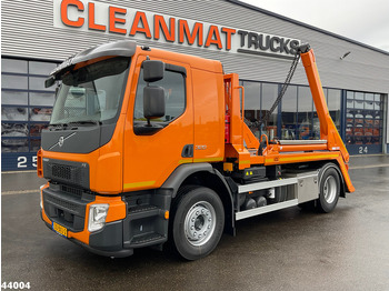 Būvgružu konteineru vedējs VOLVO FE 320