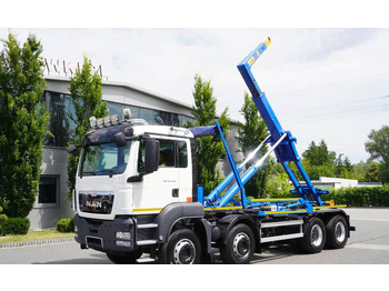 Pacēlājs ar āķi MAN TGS 35.400