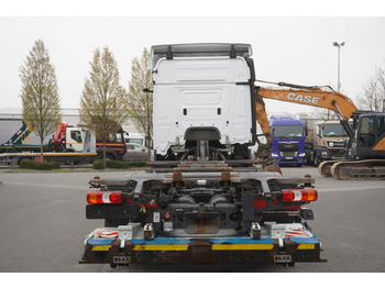 Konteineru vedējs/ Kravas automašīna ar noņemamā virsbūve MERCEDES-BENZ Actros 2545 6×2 MP5 / ADR / several units: foto 4