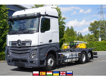 Konteineru vedējs/ Kravas automašīna ar noņemamā virsbūve MERCEDES-BENZ Actros 2545