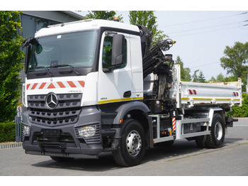 MERCEDES-BENZ Arocs 1833 / 87,000 km!!! / Hds HIAB X-DUO 128 B-2 / three-sided tipper līzingu MERCEDES-BENZ Arocs 1833 / 87,000 km!!! / Hds HIAB X-DUO 128 B-2 / three-sided tipper: foto 3