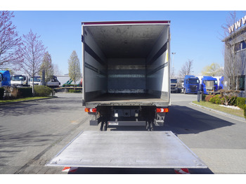 Kravas automašīna ar slēgto virsbūvi MERCEDES-BENZ Atego 818 / Box superstructure / DAUTEL tailgate 1.5T: foto 5