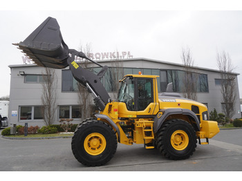 Riteņu iekrāvējs VOLVO L120H