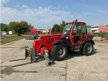 Teleskopiskais iekrāvējs JCB