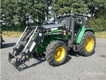Traktors JOHN DEERE