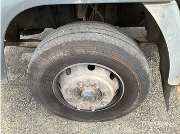 Auto evakuators 2002 Nissan Atleon 210 4x2 with Crane Rollback Truck: foto 5