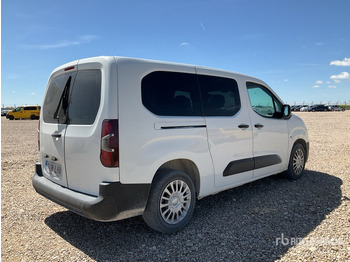Mikroautobuss, Pasažieru furgons 2020 Toyota Proace City Verso Passenger Van: foto 3