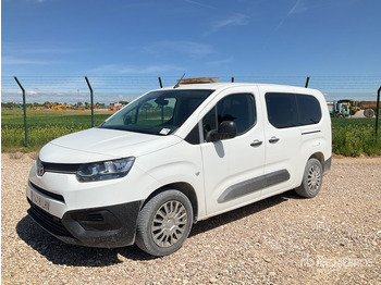 Mikroautobuss, Pasažieru furgons 2020 Toyota Proace City Verso Passenger Van: foto 2