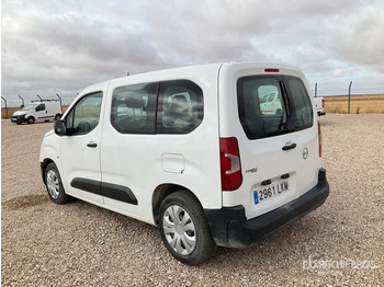 Mikroautobuss, Pasažieru furgons 2021 Opel Combo Passenger Van: foto 3