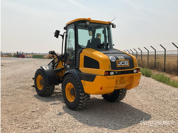Riteņu iekrāvējs JCB 409
