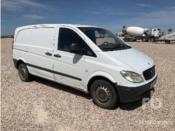 Kravas automašīna ar slēgto virsbūvi MERCEDES-BENZ 109CDI: foto 4