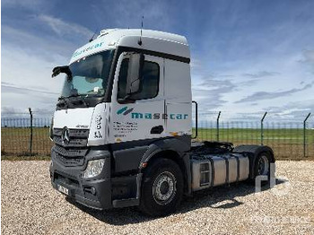 Vilcējs MERCEDES-BENZ Actros 1845